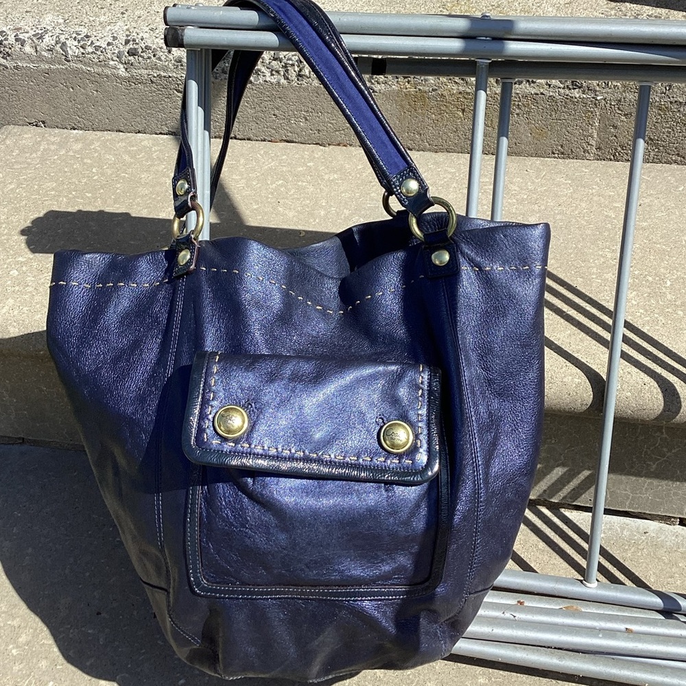 Coach Leather Poppy Large Bucket Shoulder Handbag Pearl Blue
